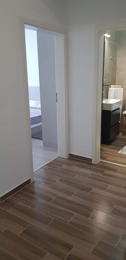 Apartmán Apartament Modern Ioan Popasu Brašov Exteriér fotografie