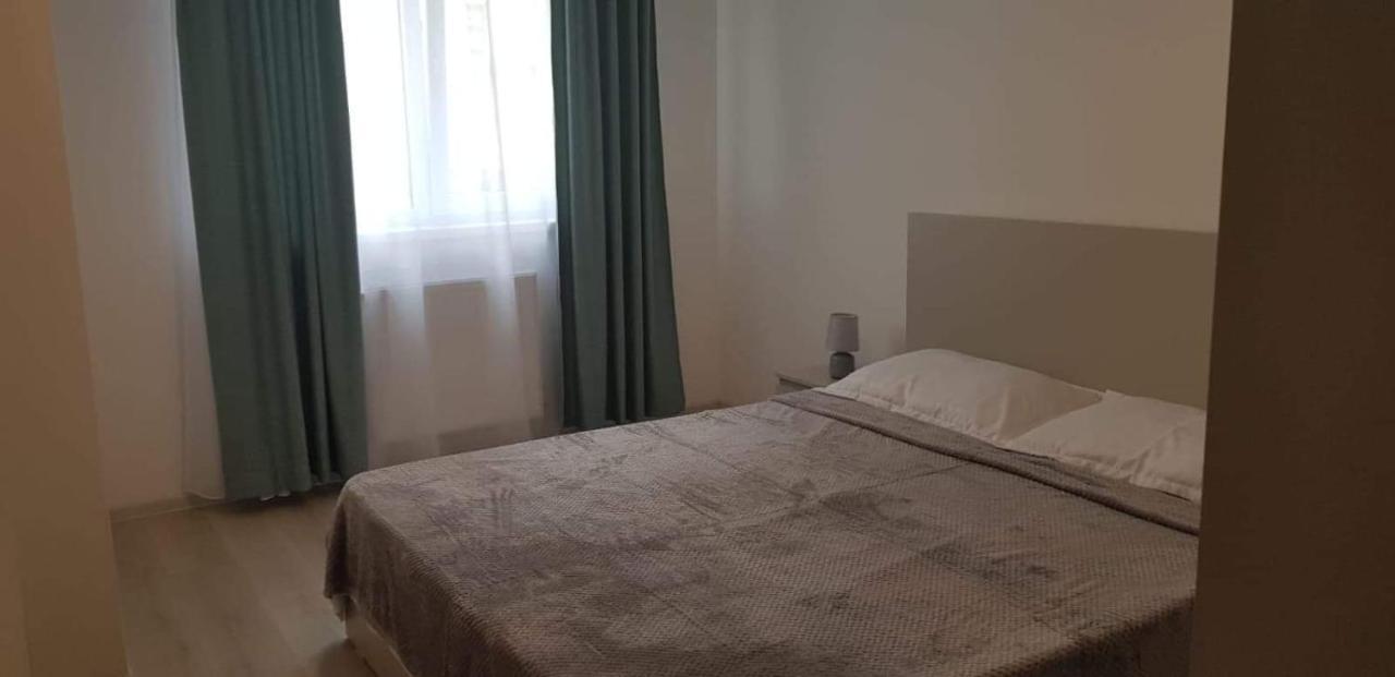 Apartmán Apartament Modern Ioan Popasu Brašov Exteriér fotografie